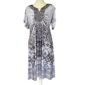 World Unity Women's S black and white casual dress open shoulders and sequin